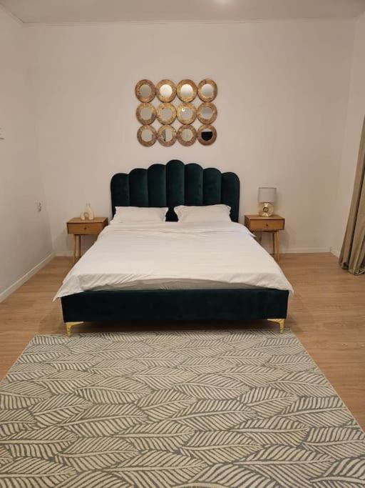 Heart Of City Center 4Br 2Bath 10 Pers Bukarest Kültér fotó